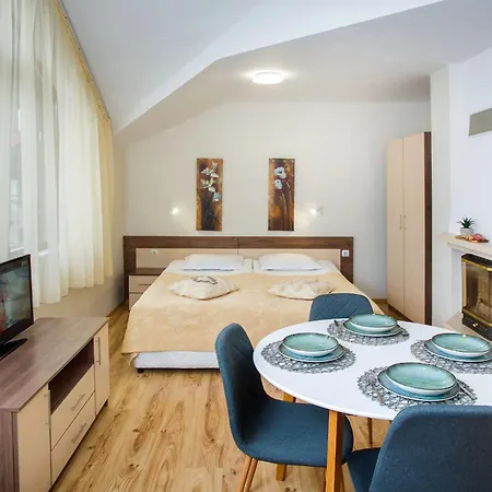 Apartament Above The Pines Retreat *